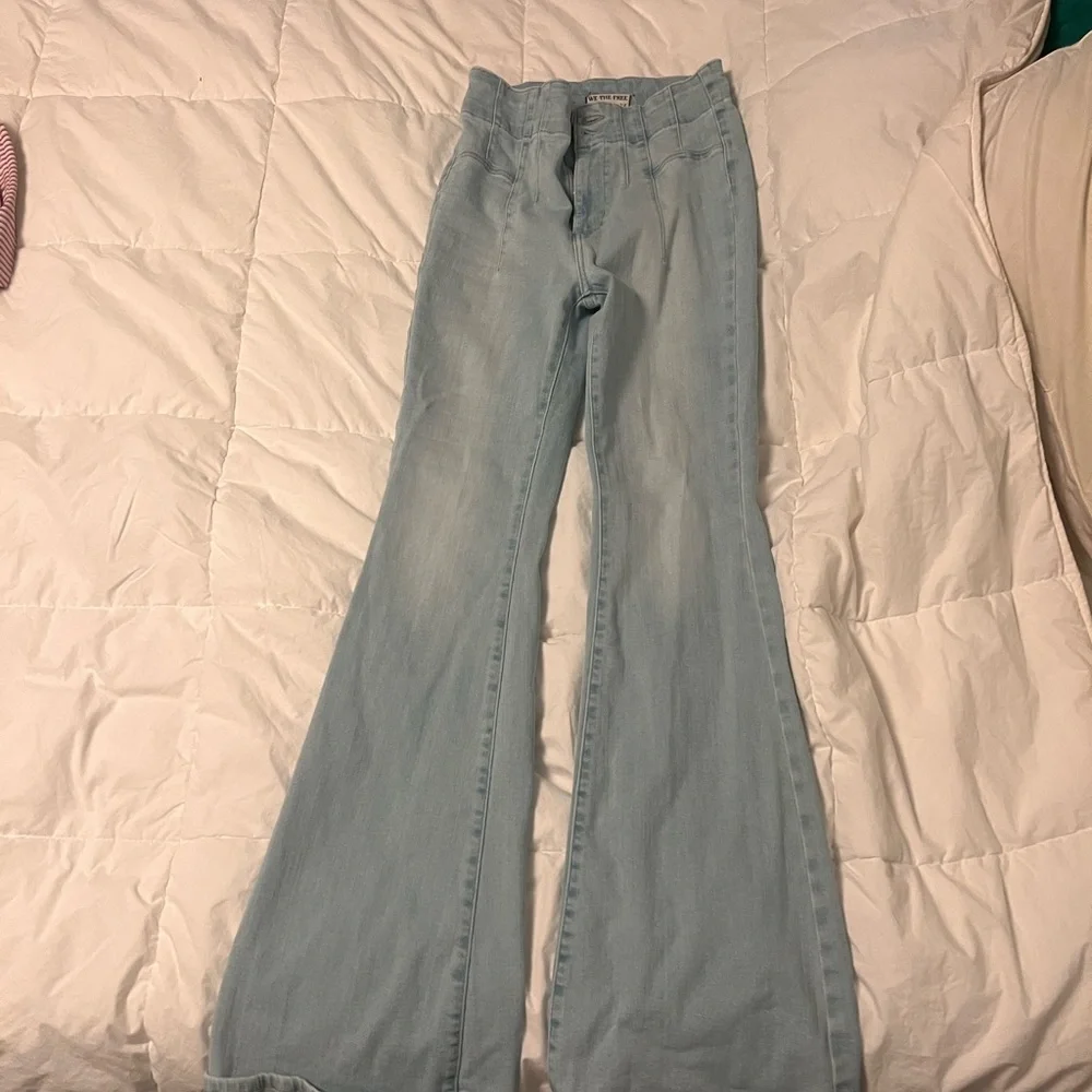 We The Free Jayde Flare Jeans - Picture 4 of 5